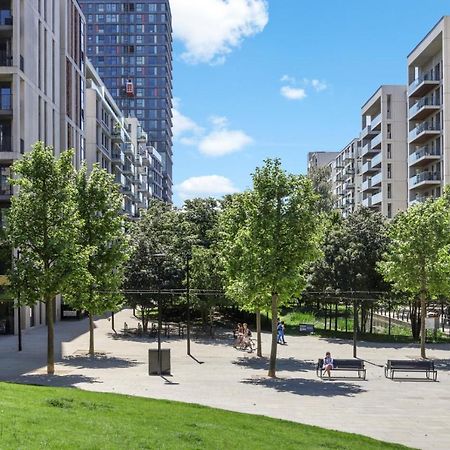 Ellie N Conys 3 Bedroom Apartment With 2 Bathrooms, An Ensuite, Kitchen And Balcony In Stratford Westfield London Exterior photo